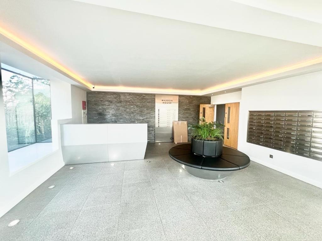 Beautiful 1 Bedroom Stylish Apartment Croydon Bagian luar foto
