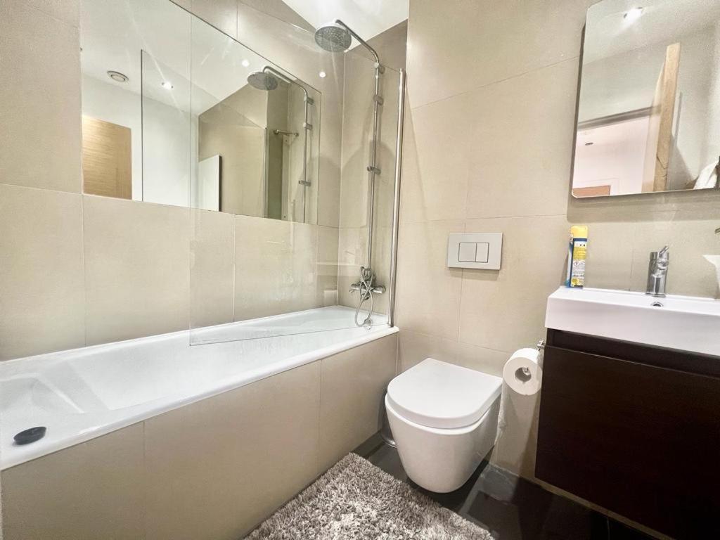 Beautiful 1 Bedroom Stylish Apartment Croydon Bagian luar foto